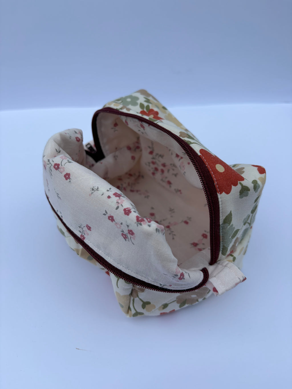 The Flower garden Make up bag