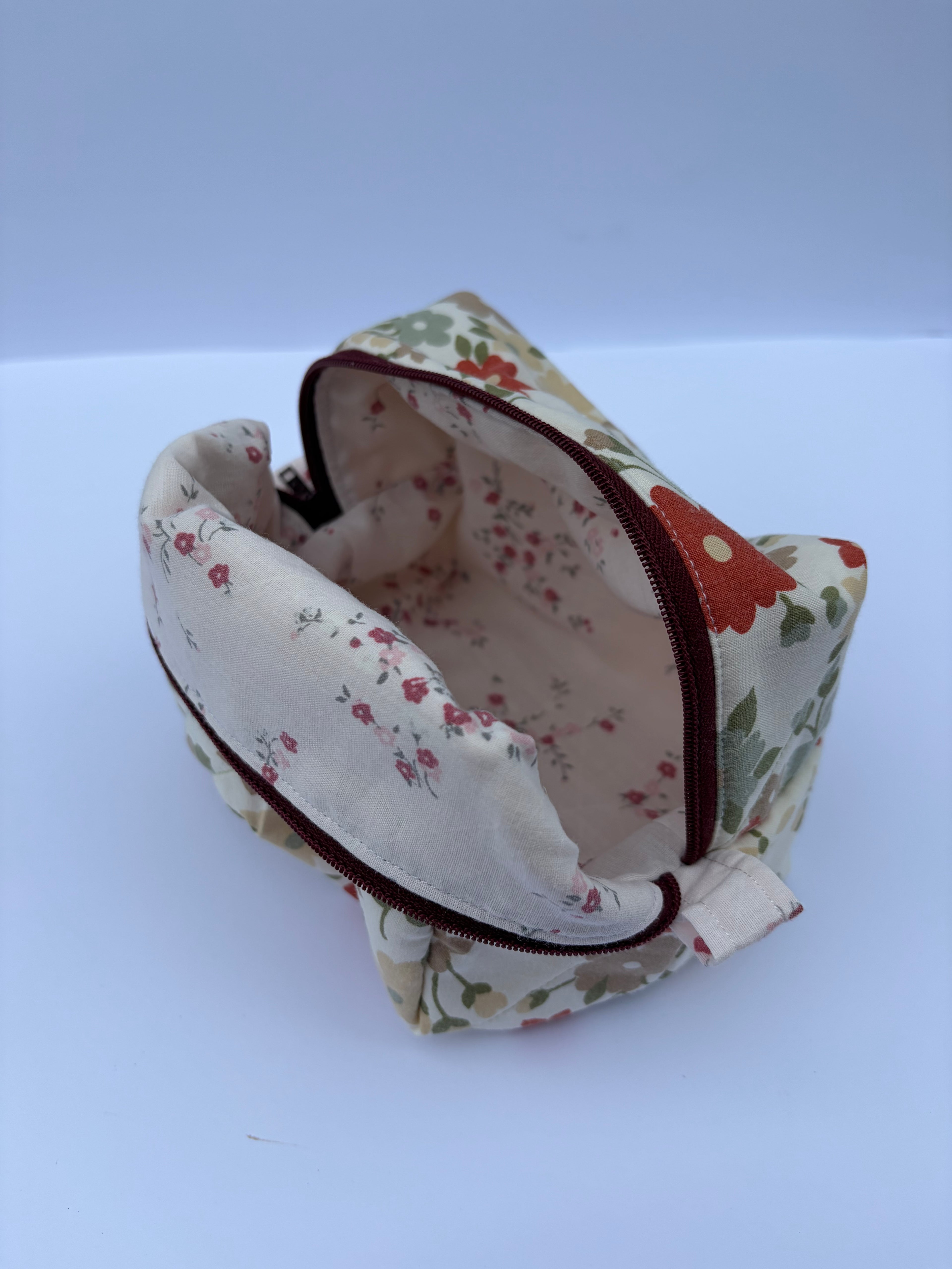 The Flower garden Make up bag