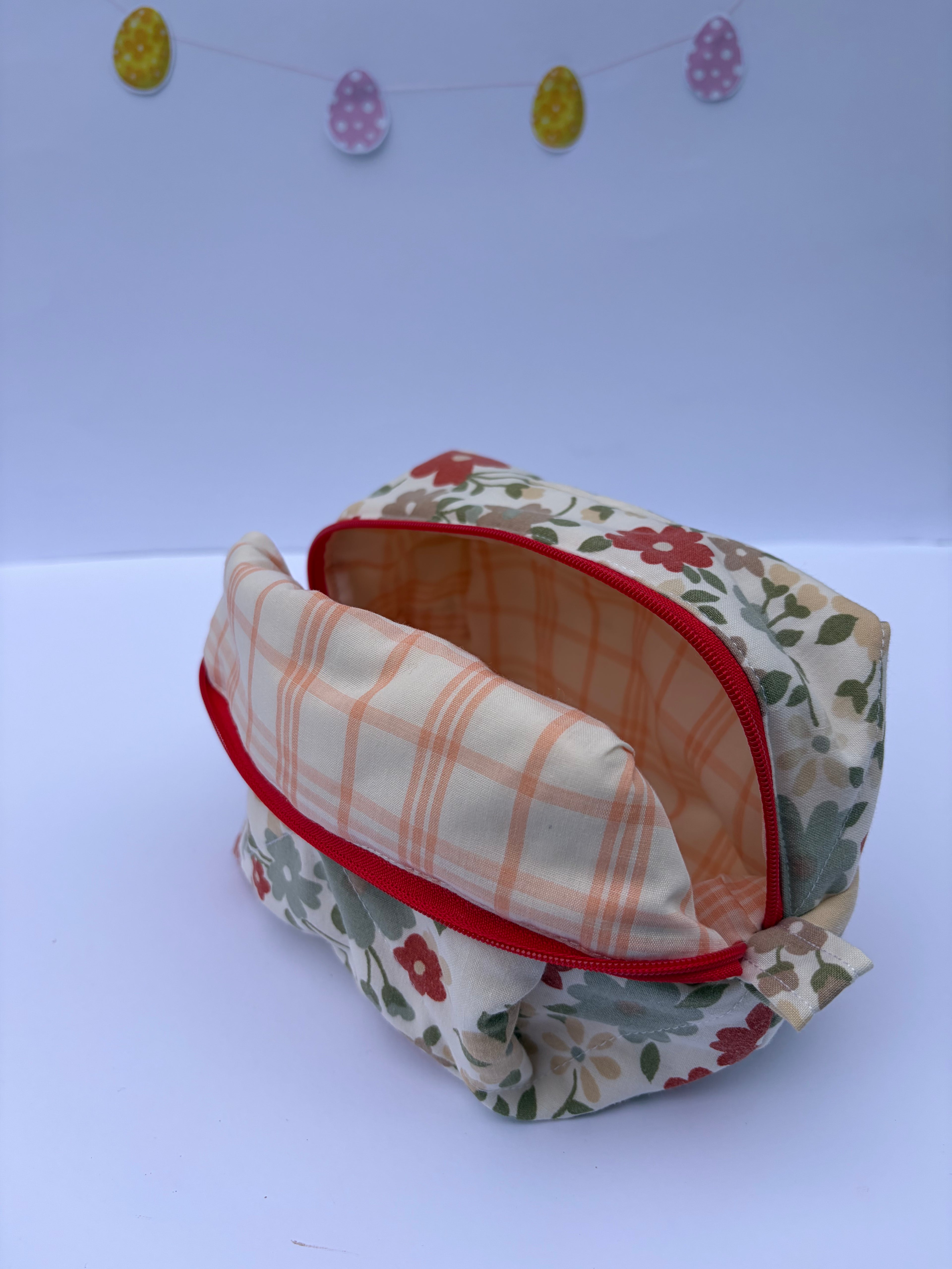 The Flower garden Make up bag