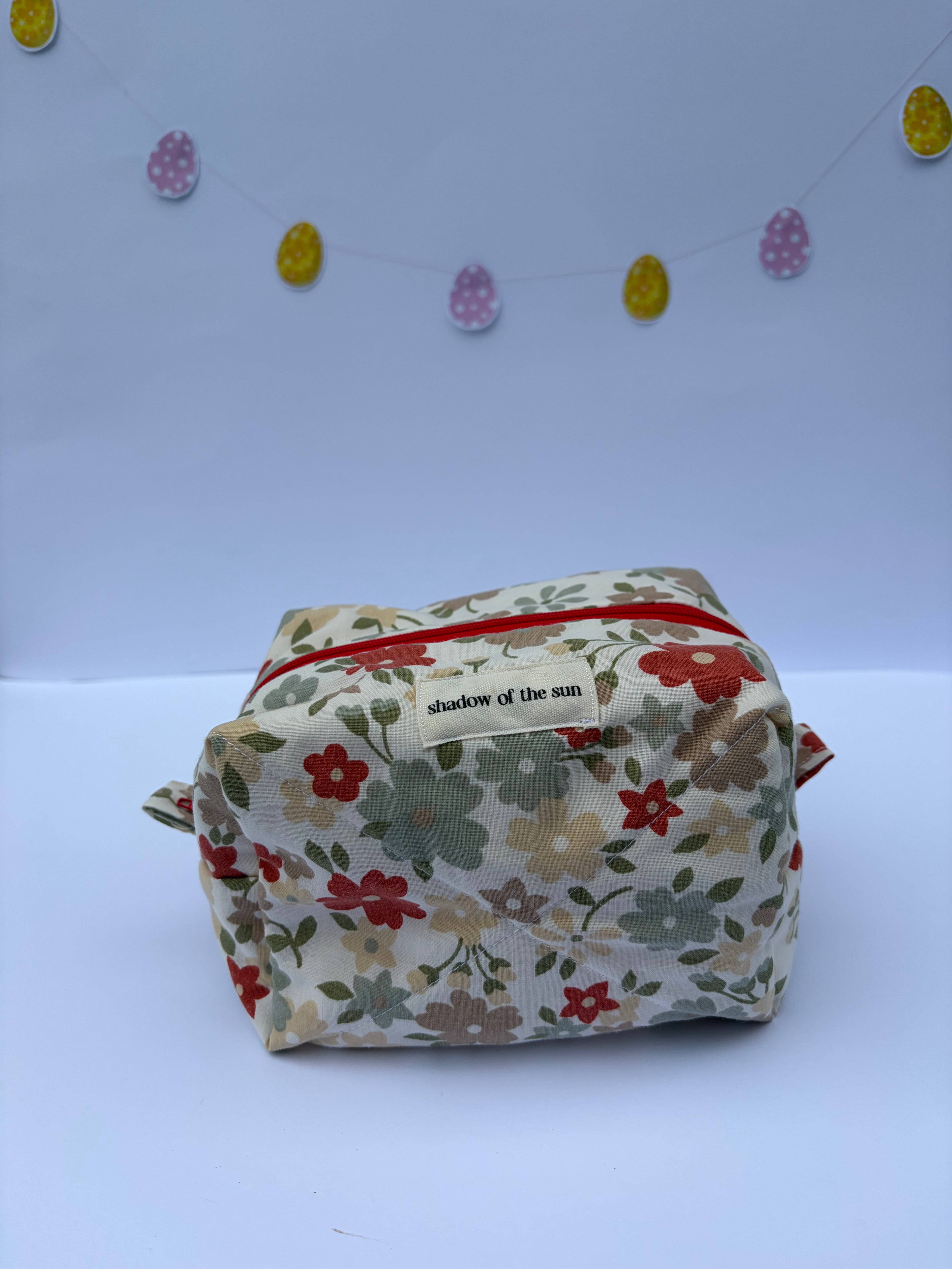 The Flower garden Make up bag