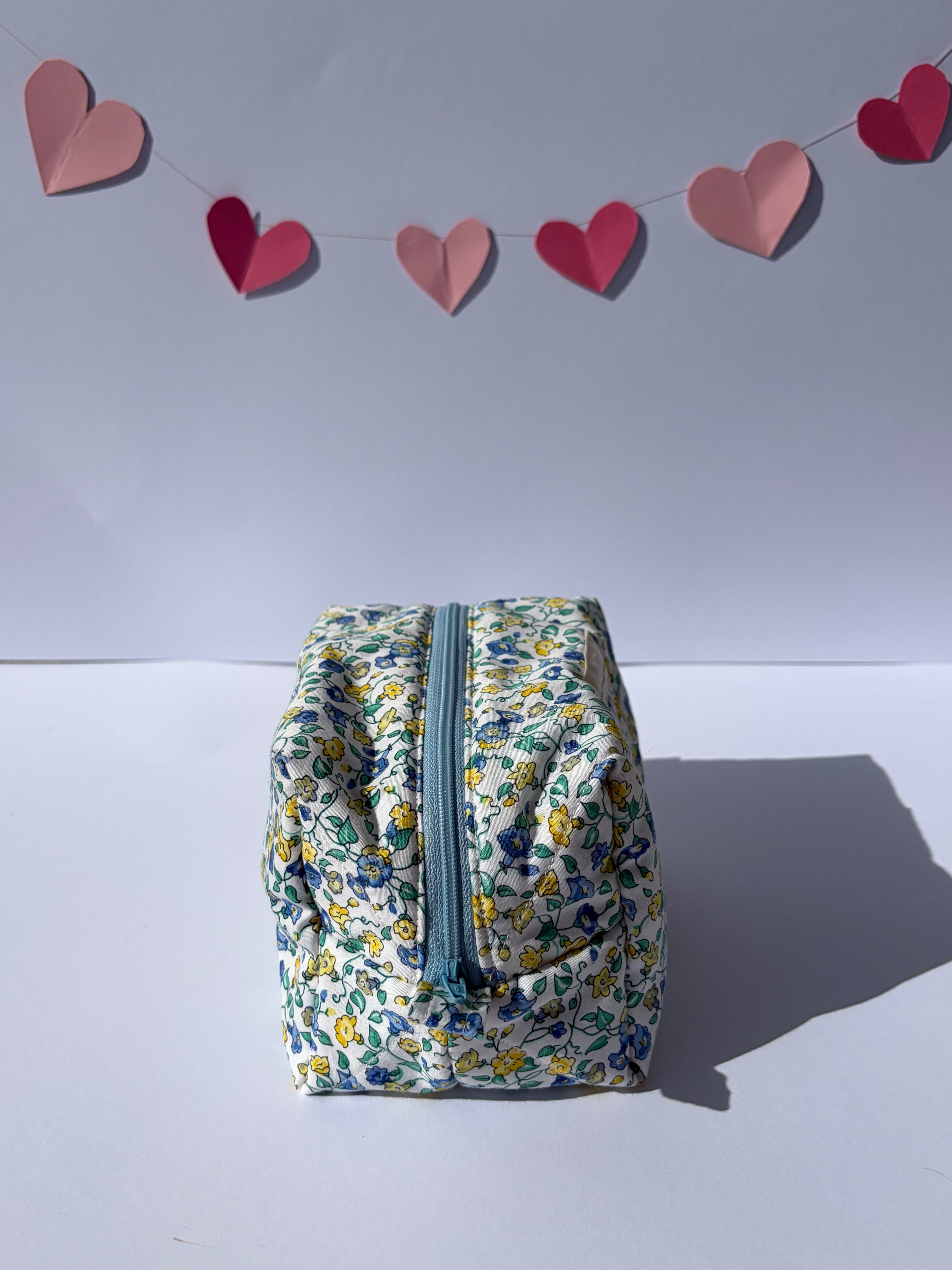 Whimsical winter blooms Make up bag