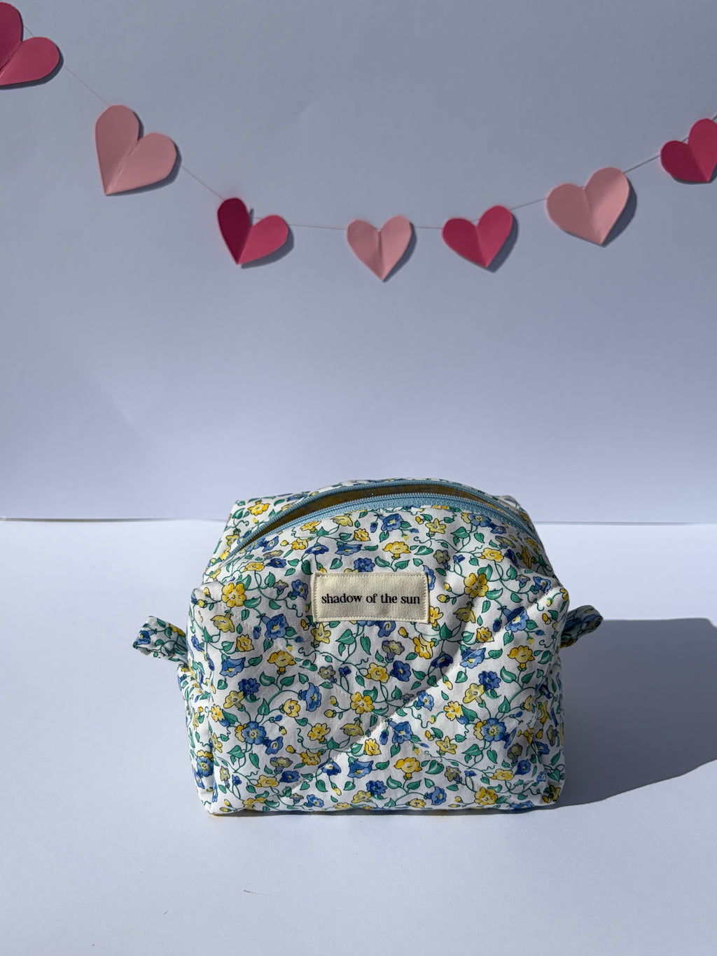Whimsical winter blooms Make up bag