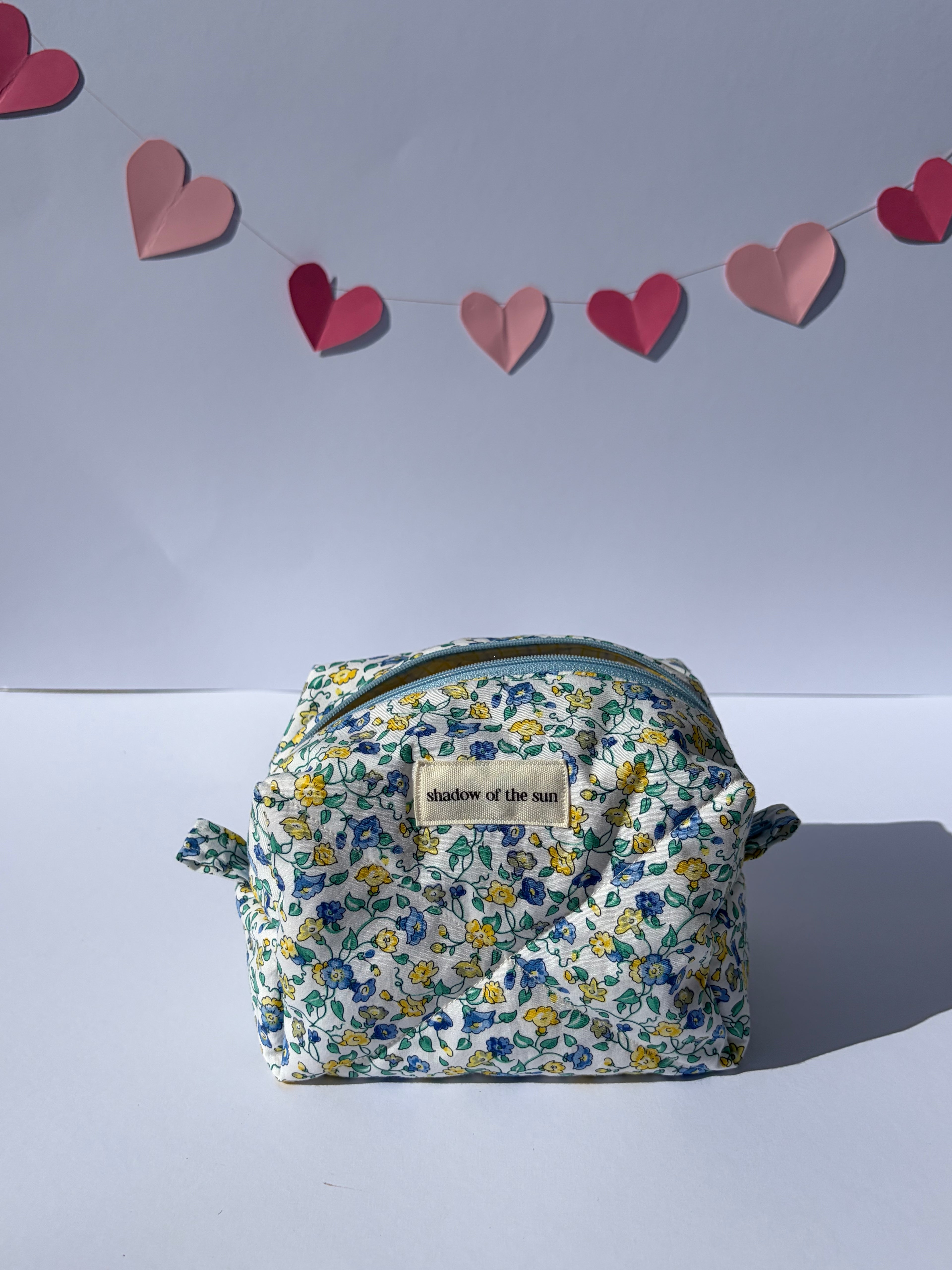 Whimsical winter blooms Make up bag