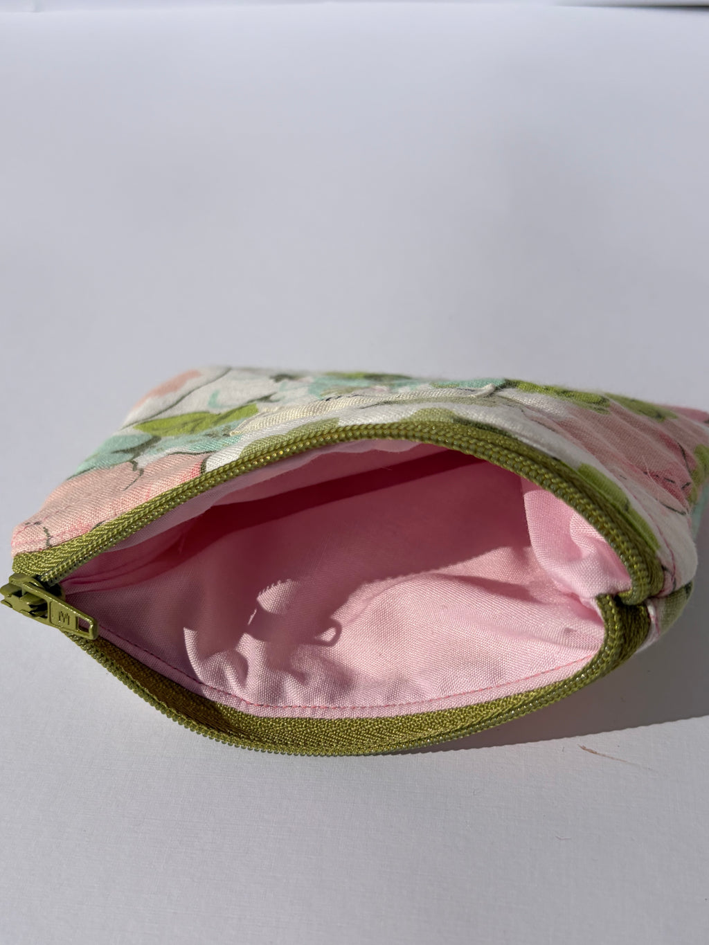 Countryside petals Coin Pouch