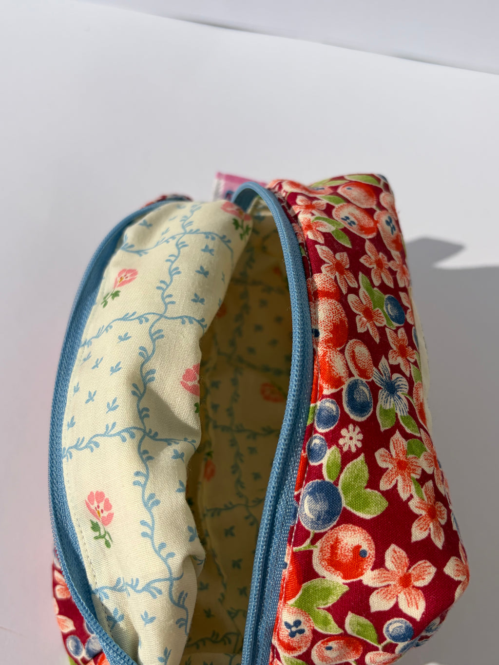 Summertime berries Make up bag