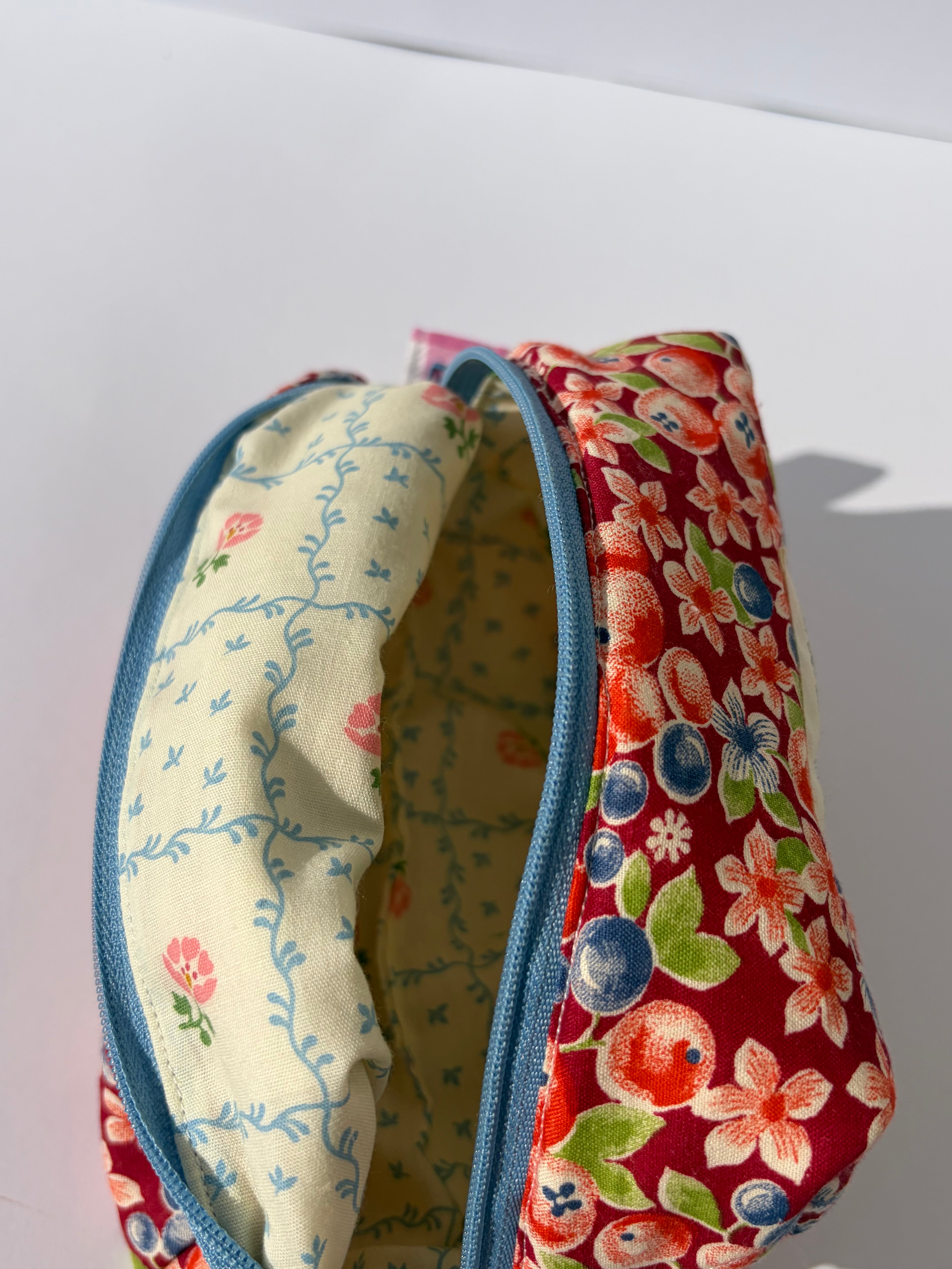 Summertime berries Make up bag