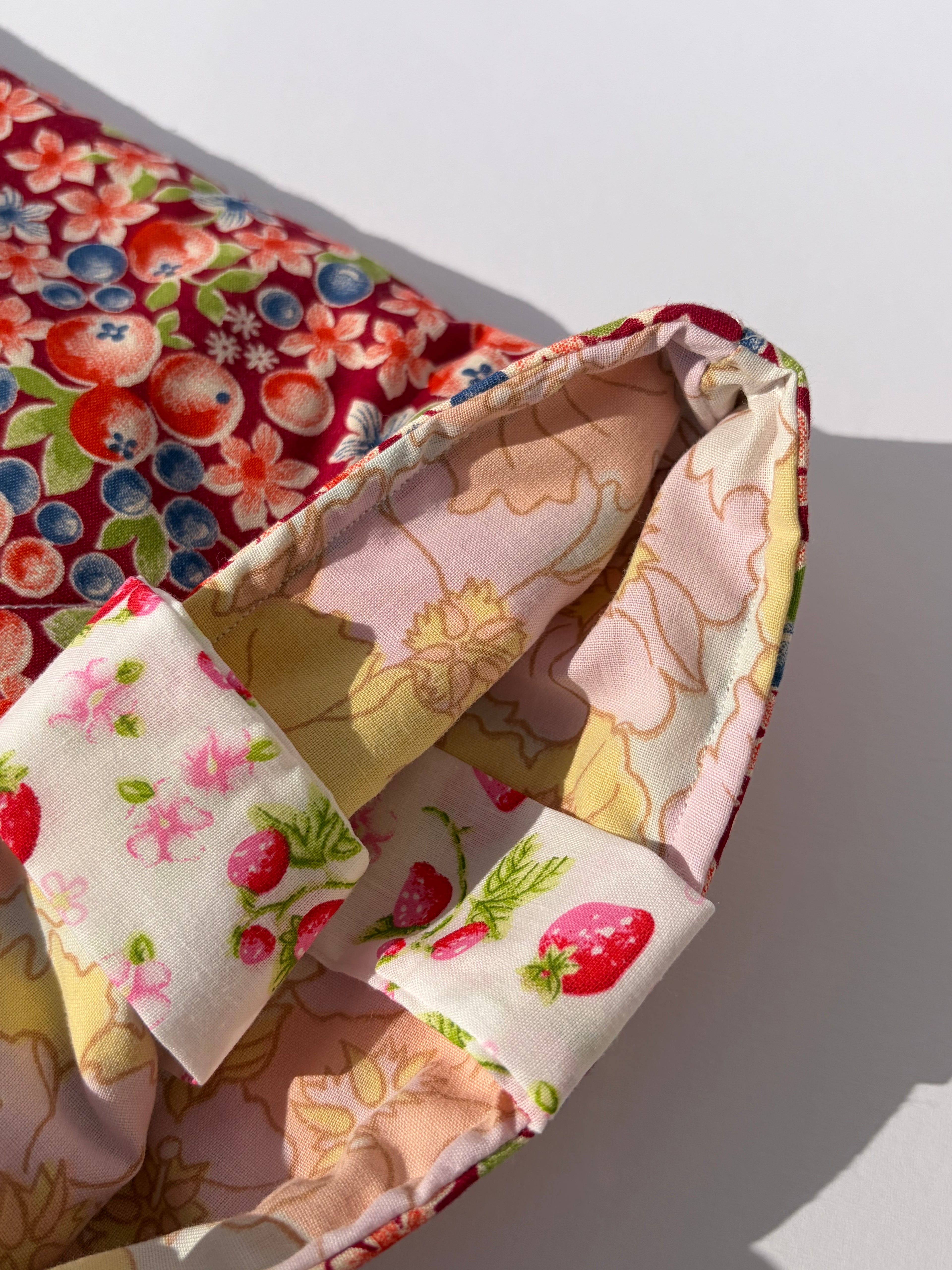 Summertime berries Book sleeve - Large